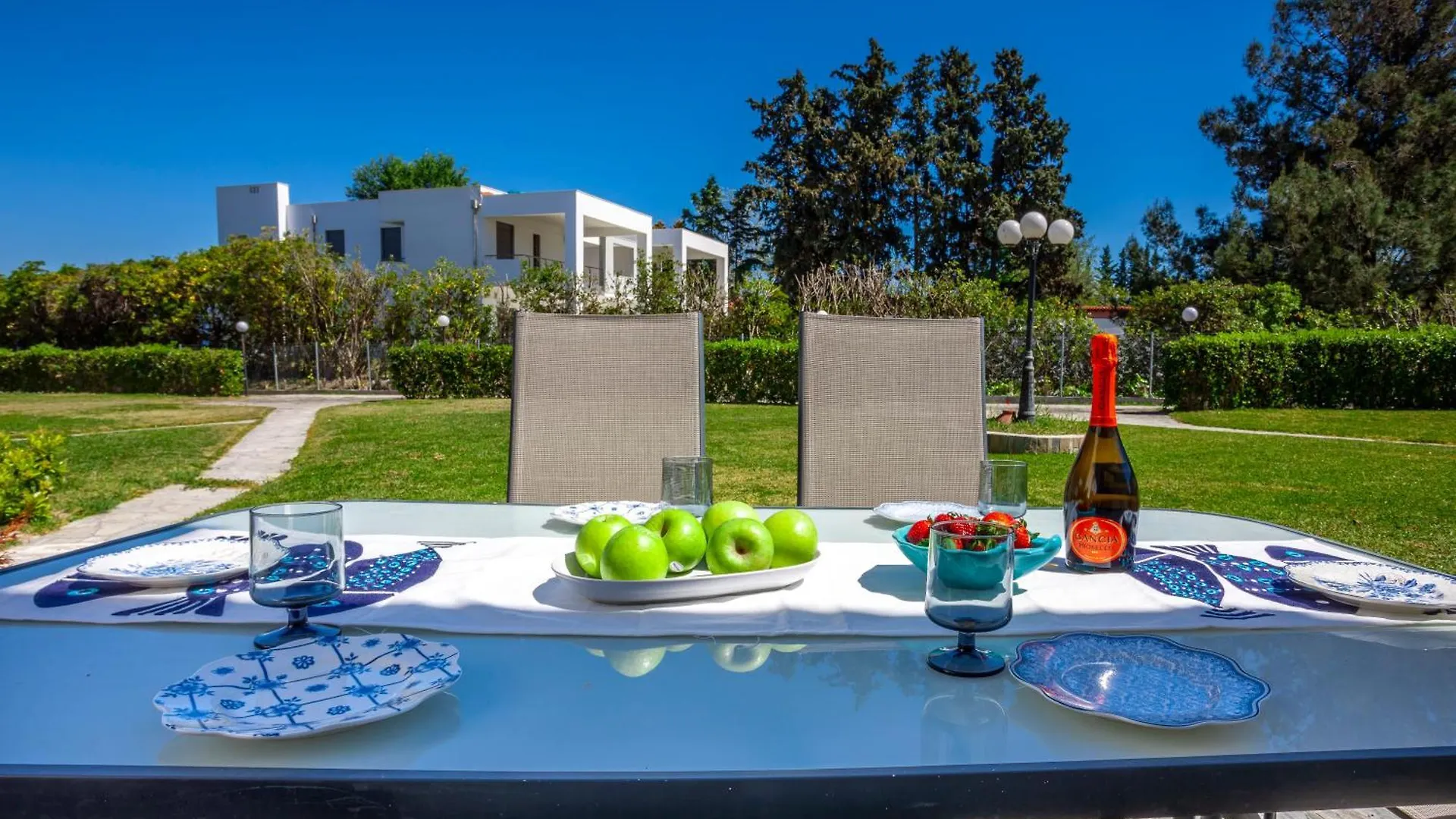 Serenity Seafront Garden Villa Pefkochori 0*,